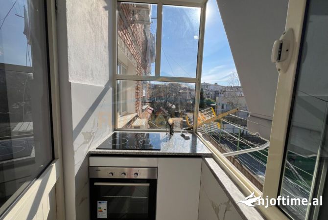 Shtepi me qera Apartament ne Tirane, 1+1, Mobilimi E mobiluar, Pagesa 450  Euro.