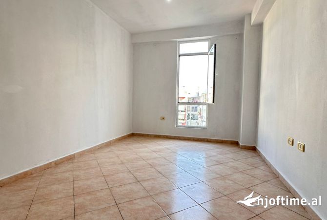 Shtepi ne shitje 2+1 ne Tirane - 108,000 Euro