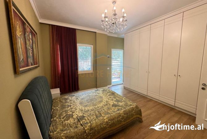 Shtepi me qera Apartament ne Tirane, 2+1, Mobilimi E mobiluar, Pagesa 850  Euro.