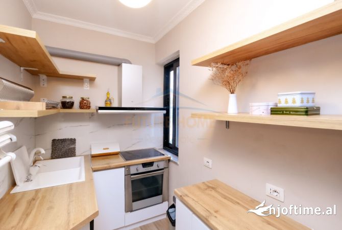 Shtepi ne shitje Apartament ne Tirane, 2+1, Mobilimi E mobiluar, Pagesa 290,000  Euro.