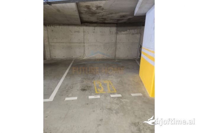 Shtepi ne shitje Apartament ne Tirane, 2+1, Mobilimi Bosh, pa mobiluar, Pagesa 377,000  Euro.