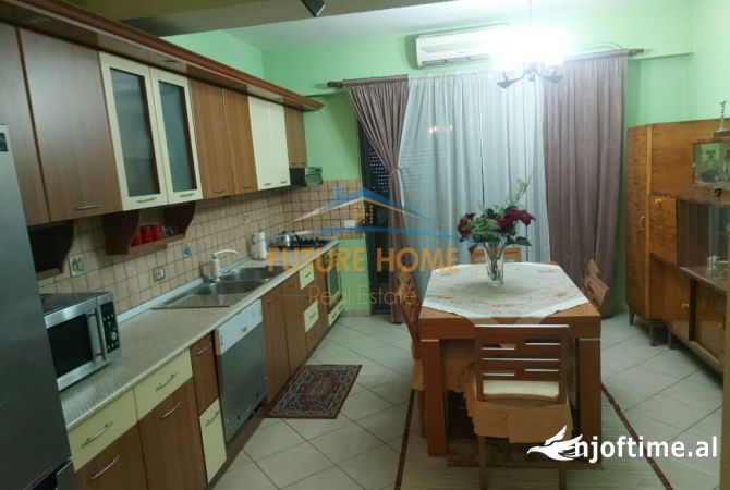 Shtepi me qera Apartament ne Tirane, 2+1, Mobilimi E mobiluar, Pagesa 500  Euro.