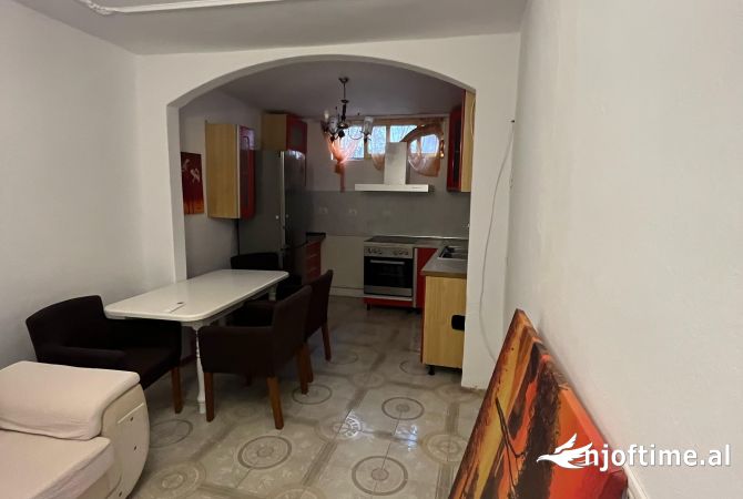 Shtepi me qera 1+1 ne Tirane - 400 Euro