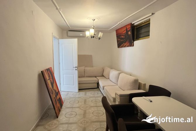 Shtepi me qera 1+1 ne Tirane - 400 Euro