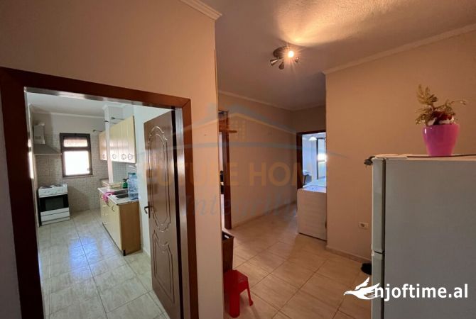 Shtepi me qera Apartament ne Tirane, 2+1, Mobilimi E mobiluar, Pagesa 500  Euro.