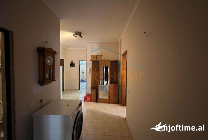 Shtepi me qera Apartament ne Tirane, 2+1, Mobilimi E mobiluar, Pagesa 500  Euro.
