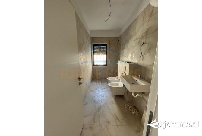 Shtepi me qera 2+1 ne Tirane - 400 Euro
