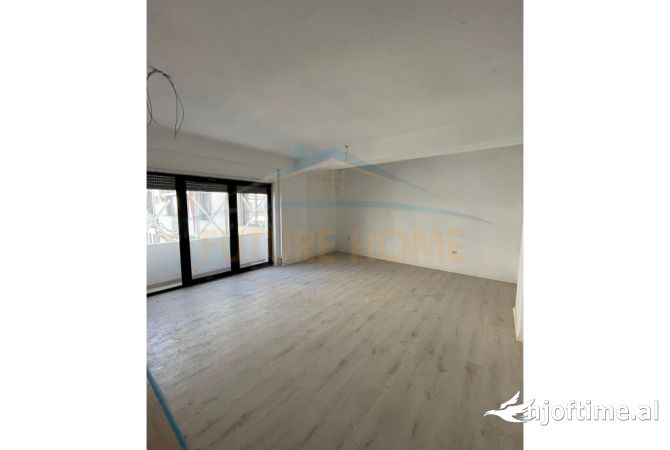 Shtepi me qera 2+1 ne Tirane - 400 Euro