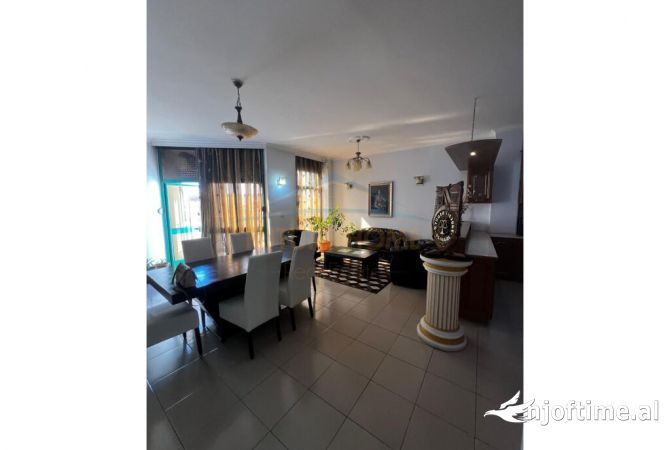 Shtepi ne shitje 3+1 ne Tirane - 310,000 Euro