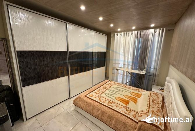 Shtepi ne shitje Apartament ne Tirane, 2+1, Mobilimi E mobiluar, Pagesa 210,000  Euro.