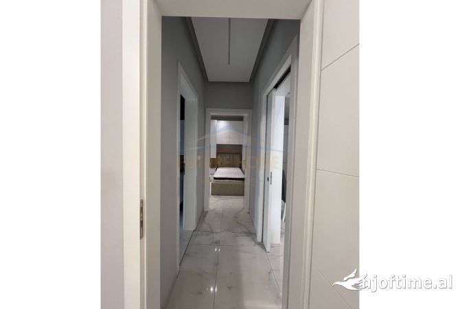 Shtepi me qera Apartament ne Tirane, 2+1, Mobilimi E mobiluar, Pagesa 700  Euro.