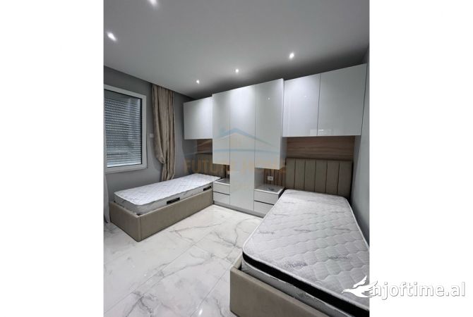 Shtepi me qera Apartament ne Tirane, 2+1, Mobilimi E mobiluar, Pagesa 700  Euro.