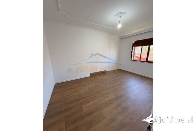 Shtepi ne shitje Apartament ne Tirane, 2+1, Mobilimi Bosh, pa mobiluar, Pagesa 162,000  Euro.