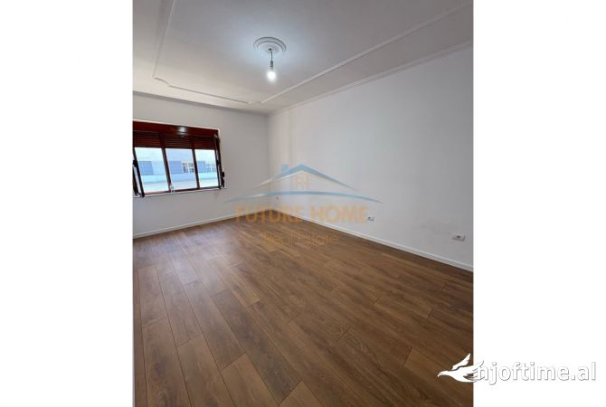 Shtepi ne shitje Apartament ne Tirane, 2+1, Mobilimi Bosh, pa mobiluar, Pagesa 162,000  Euro.