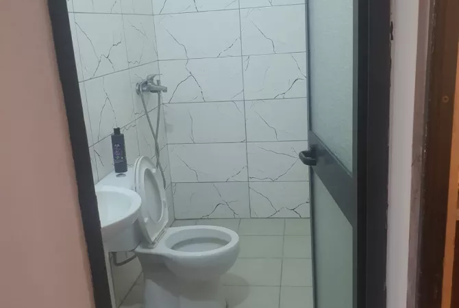 Shtepi me qera 1+1 ne Tirane - 25,000 Leke