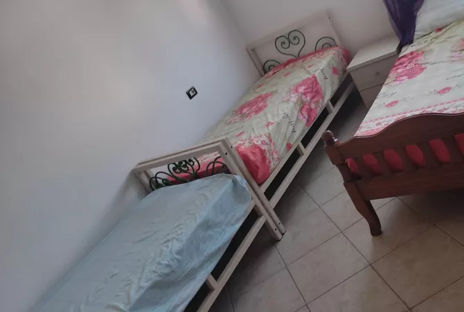 Shtepi me qera 1+1 ne Tirane - 35,000 Leke