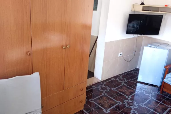 Casa in affitto Garsoniere a Tirana - 15,000 Leke