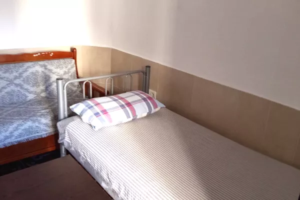 Casa in affitto Garsoniere a Tirana - 15,000 Leke