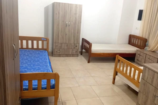 Shtepi me qera 1+1 ne Tirane - 30,000 Leke