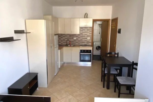 Shtepi me qera Garsoniere ne Tirane - 280 Euro