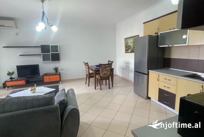 Shtepi me qera 1+1 ne Tirane - 450 Euro