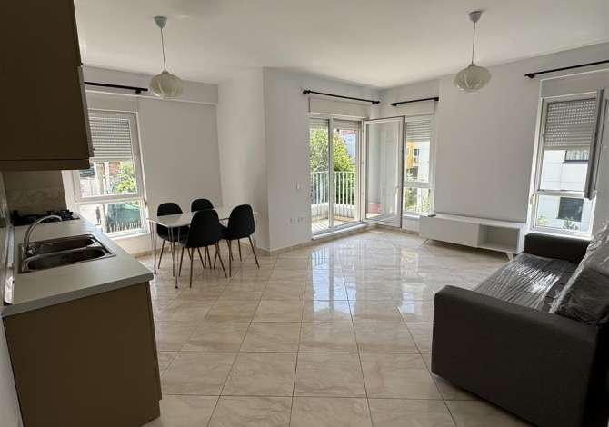 Shtepi me qera Apartament ne Tirane, 2+1, Mobilimi E mobiluar, Pagesa 500  Euro.