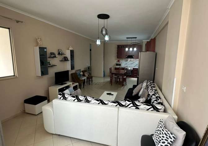 Shtepi ne shitje Apartament ne Tirane, 2+1, Mobilimi E mobiluar, Pagesa 128,000  Euro.