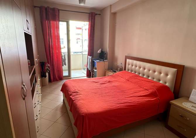Shtepi ne shitje Apartament ne Tirane, 2+1, Mobilimi E mobiluar, Pagesa 128,000  Euro.