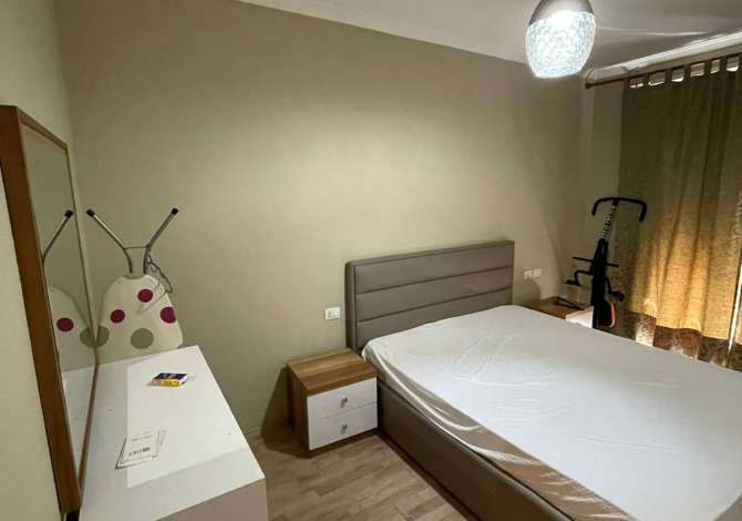 Shtepi me qera Apartament ne Tirane, 1+1, Mobilimi E mobiluar, Pagesa 550  Euro.