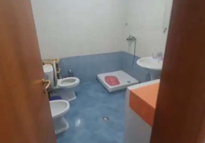 Shtepi me qera Apartament ne Tirane, 1+1, Mobilimi E mobiluar, Pagesa 40,000  Leke.