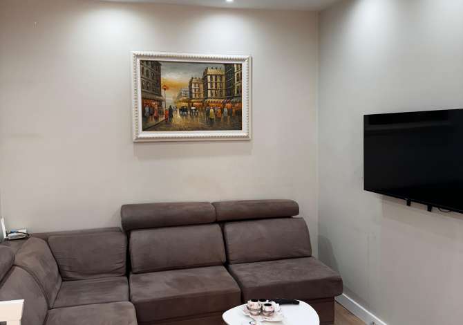 Shtepi me qera 2+1 ne Tirane - 400 Euro