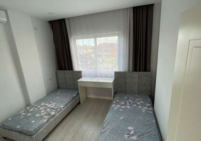 Shtepi me qera Apartament ne Tirane, 2+1, Mobilimi E mobiluar, Pagesa 550  Euro.