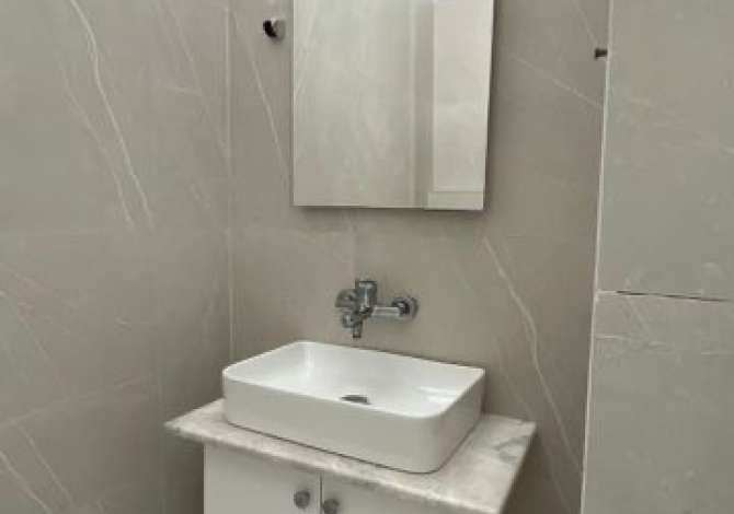 Shtepi me qera Apartament ne Tirane, 2+1, Mobilimi E mobiluar, Pagesa 550  Euro.