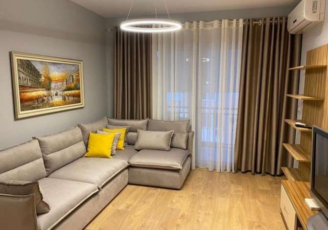 Komuna e Parisit 2+1 ,180.000€