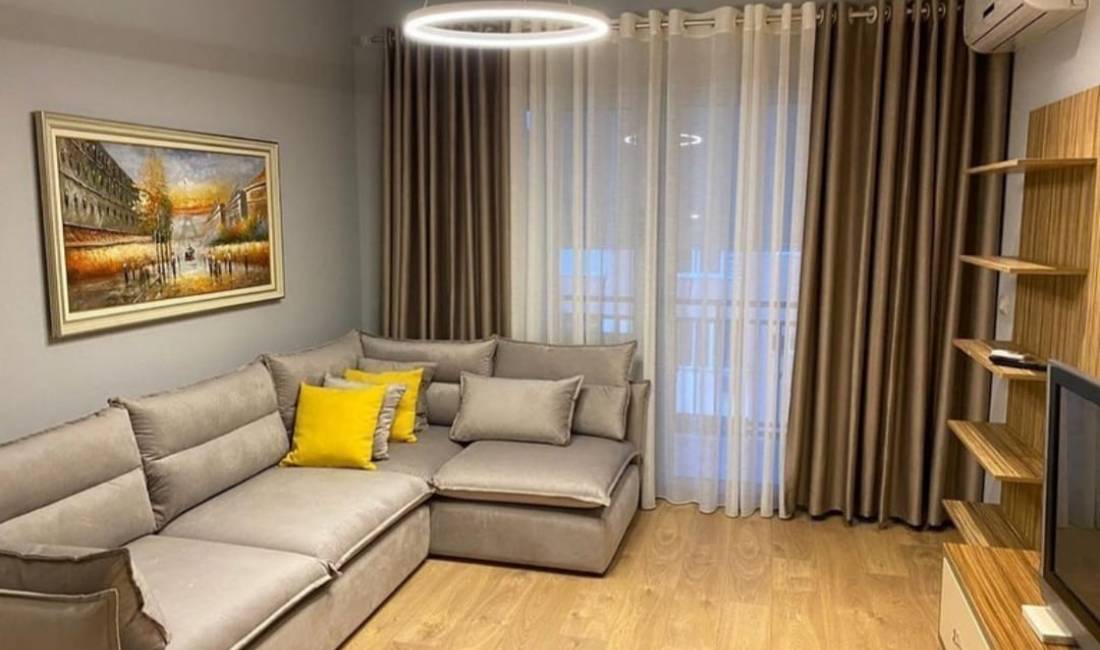 Shtepi ne shitje Apartament ne Tirane, 2+1, Mobilimi E mobiluar, Pagesa 180,000  Euro.