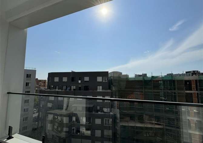 Jepet apartament 1+1 i pershtatshem per zyra tek Farmacia 10 