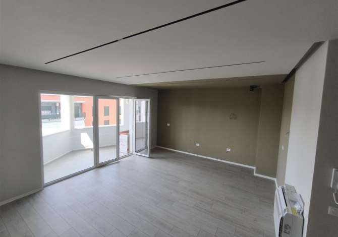 Ambient biznesi me qera 3+1 ne Tirane - 450 Euro