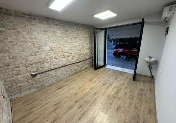 Ambient biznesi me qera 1+1 ne Tirane - 40,000 Leke