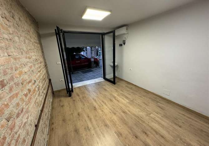 Ambient biznesi me qera 1+1 ne Tirane - 40,000 Leke