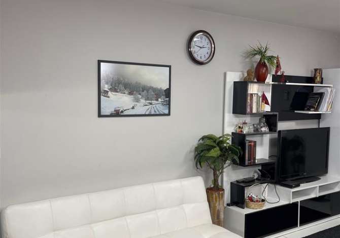 Jepet zyre e kompletuar pas Fakultetit te Shkencave , rruga haxhi hysen daliu