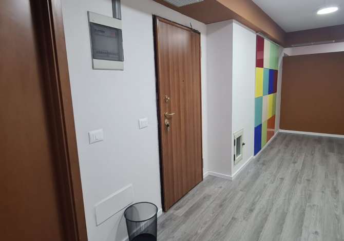 Ambient biznesi me qera 3+1 ne Tirane - 3,000 Euro