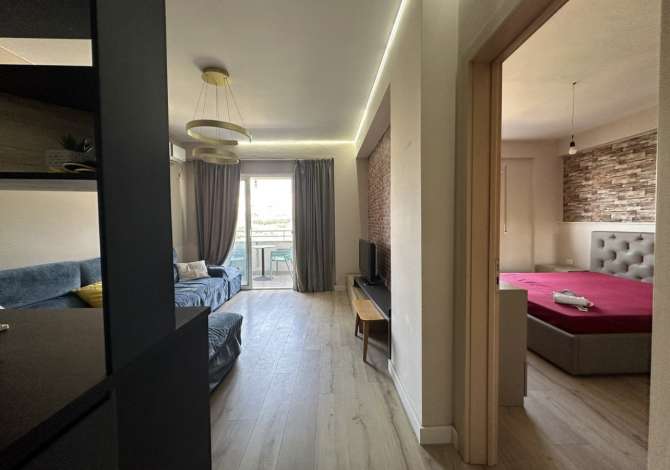 Shtepi me qera 2+1 ne Tirane - 35,000 Leke