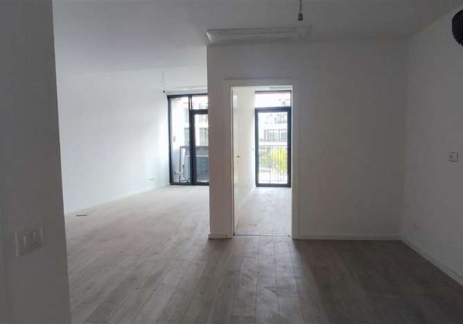 Shtepi me qera 2+1 ne Tirane - 1,300 Euro