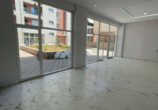 Ambient biznesi me qera 1+1 ne Tirane - 700 Euro