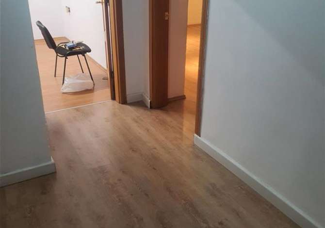 Ambient biznesi me qera 3+1 ne Tirane - 60,000 Leke