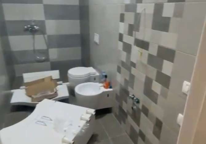 Shtepi me qera 2+1 ne Tirane - 400 Euro