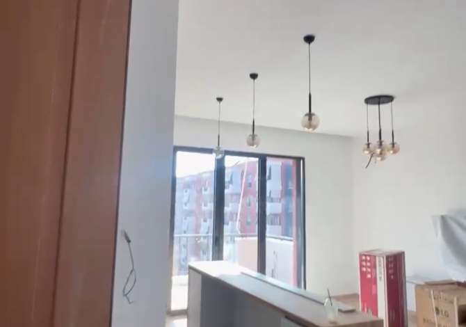 Shtepi me qera 1+1 ne Tirane - 880 Euro