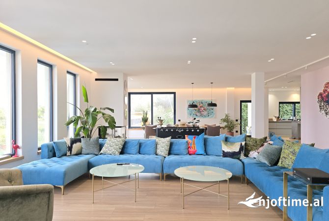Shtepi me qera 6+1 ne Tirane - 6,500 Euro