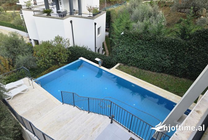 Shtepi me qera Vila Luksoze ne Tirane, 6+1, Mobilimi E mobiluar, Pagesa 6,500  Euro.