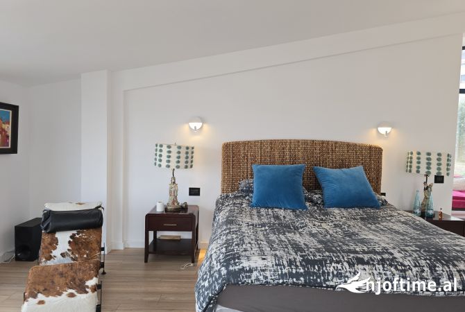 Shtepi me qera Vila Luksoze ne Tirane, 6+1, Mobilimi E mobiluar, Pagesa 6,500  Euro.